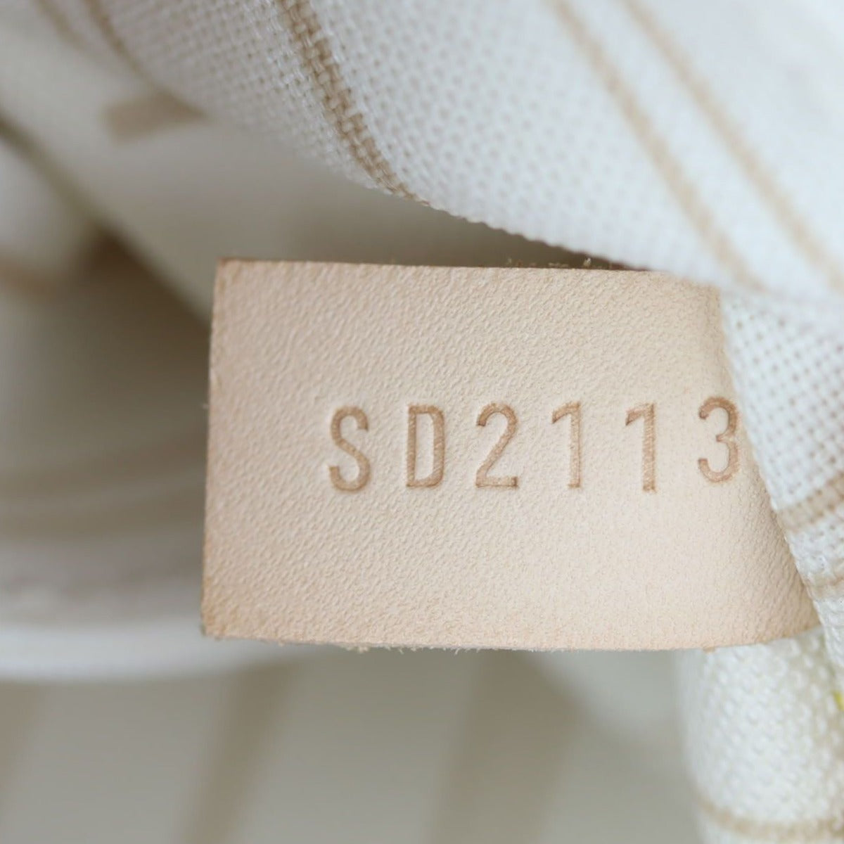 Louis Vuitton Neverfull MM Damier Azur Date code

