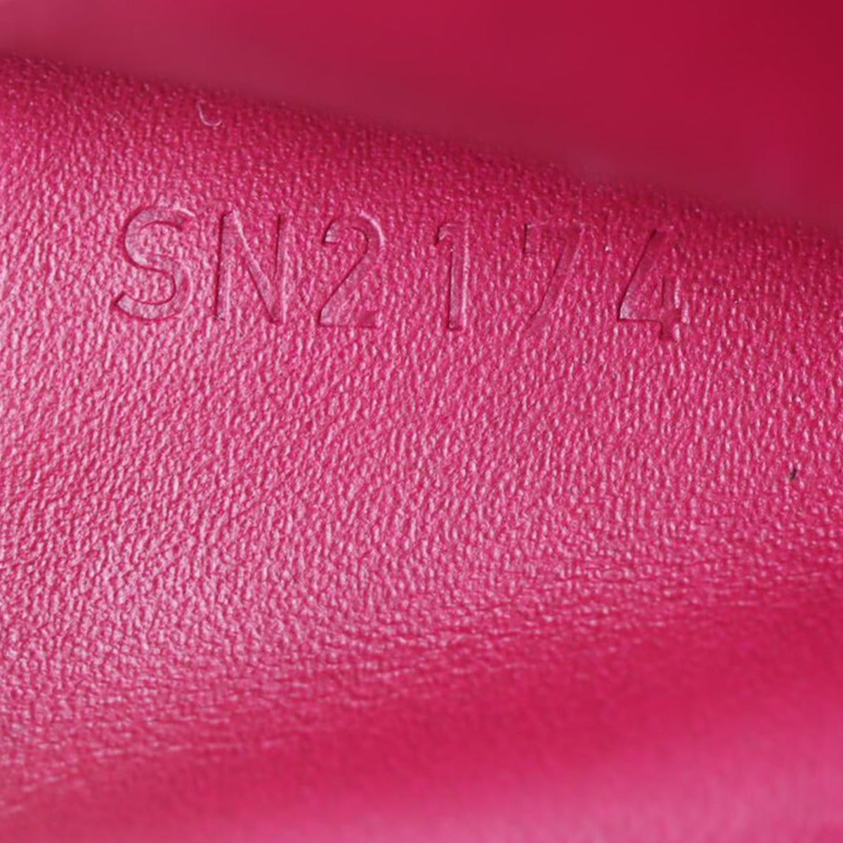 Louis Vuitton Key Pouch Monogram Vernis Date code
