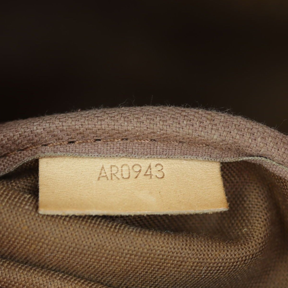 Louis Vuitton Saumur 30 Monogram Date code

