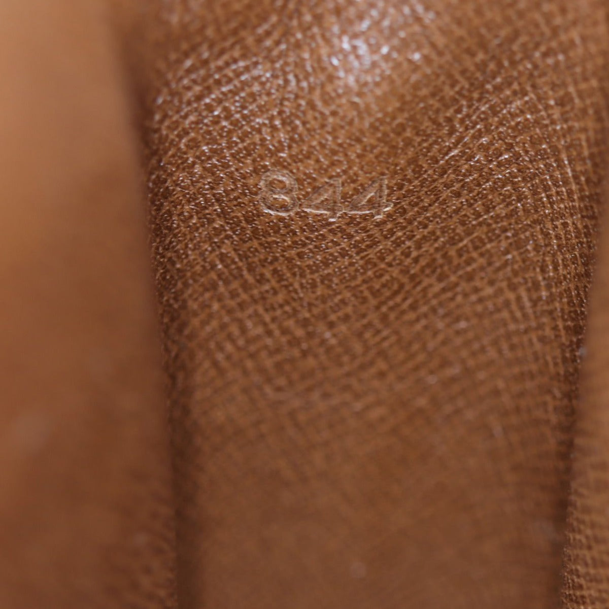 Louis Vuitton Trocadero 23 Monogram Date code
