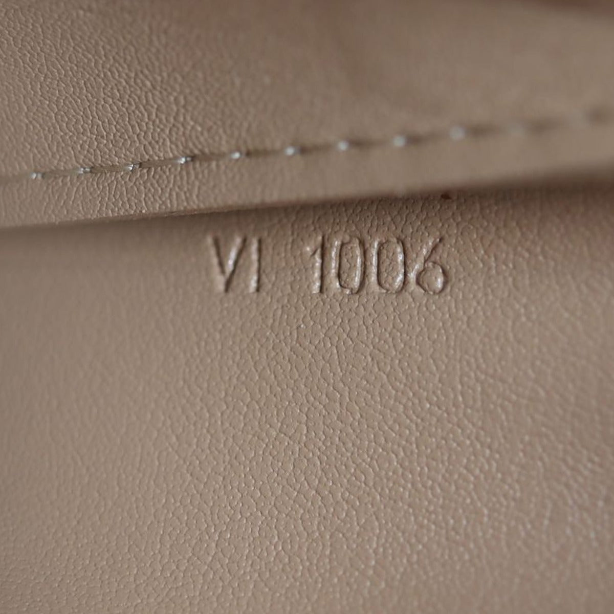 Louis Vuitton Pochette Lexington Monogram Vernis Date code
