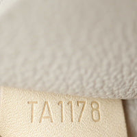 Louis Vuitton Toiletry Pouch 26 Epi Date code
