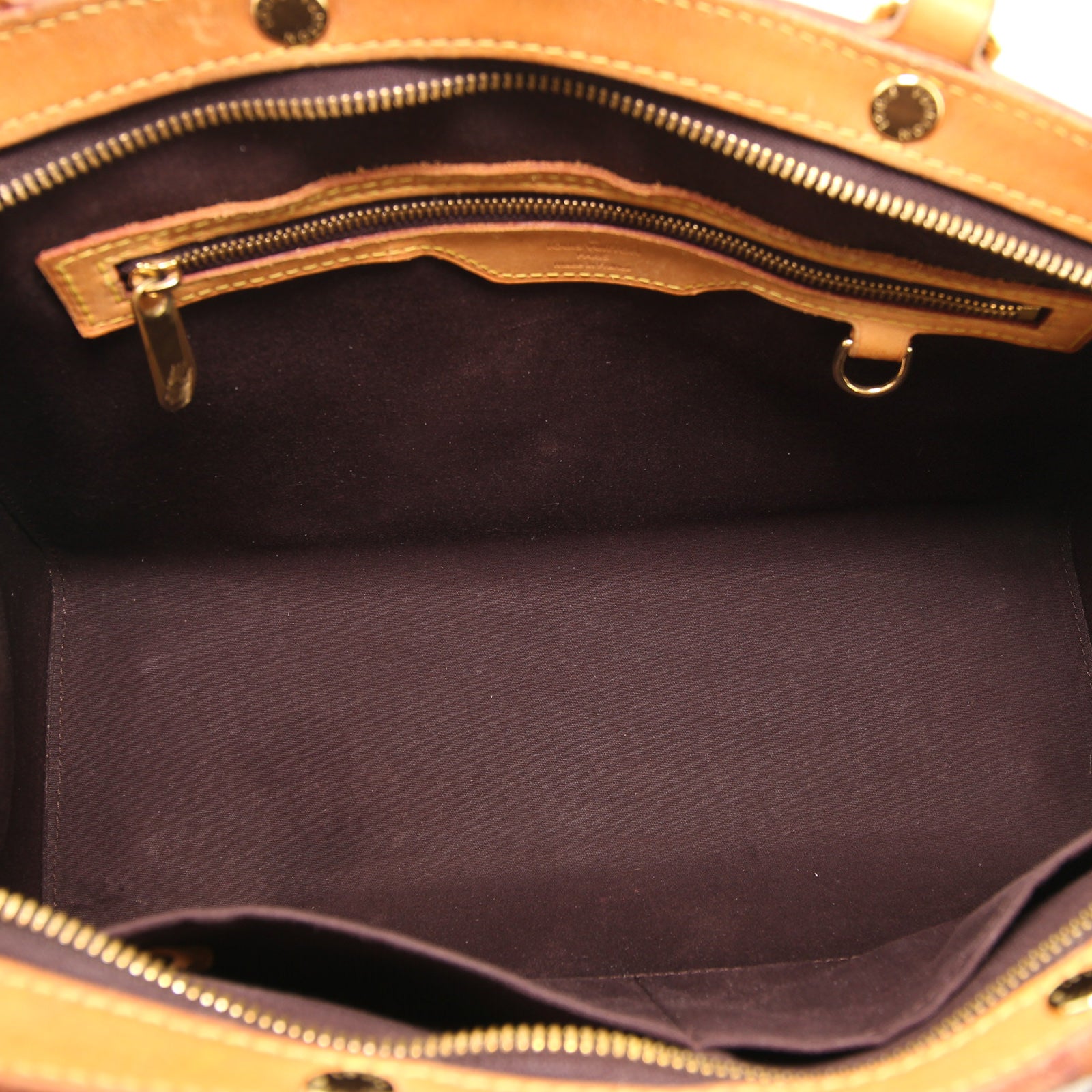 Louis Vuitton Brea Vernis MM Inside