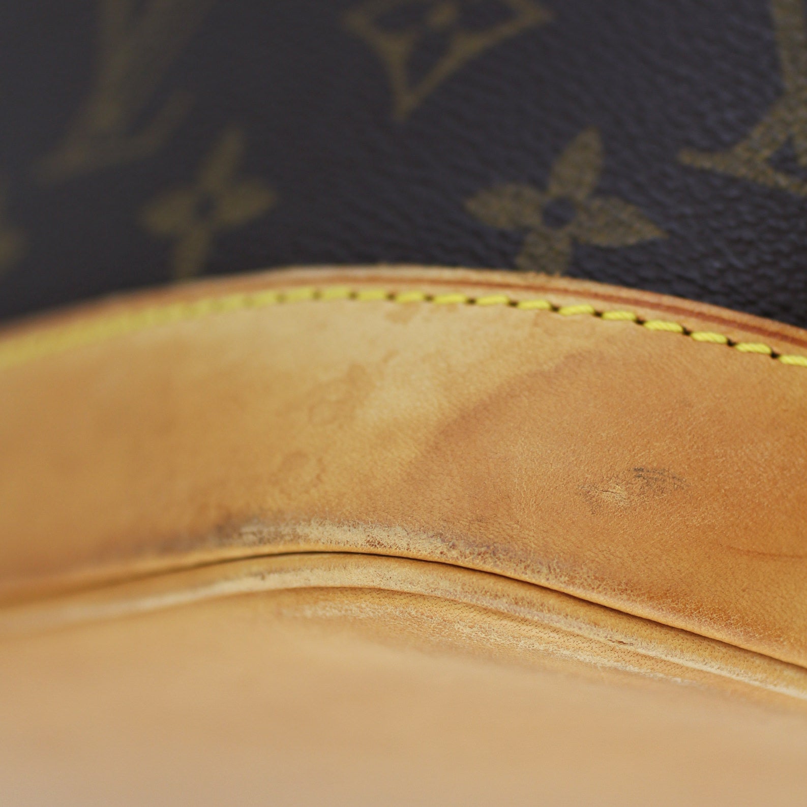 Louis Vuitton Pochette Monogram Lining