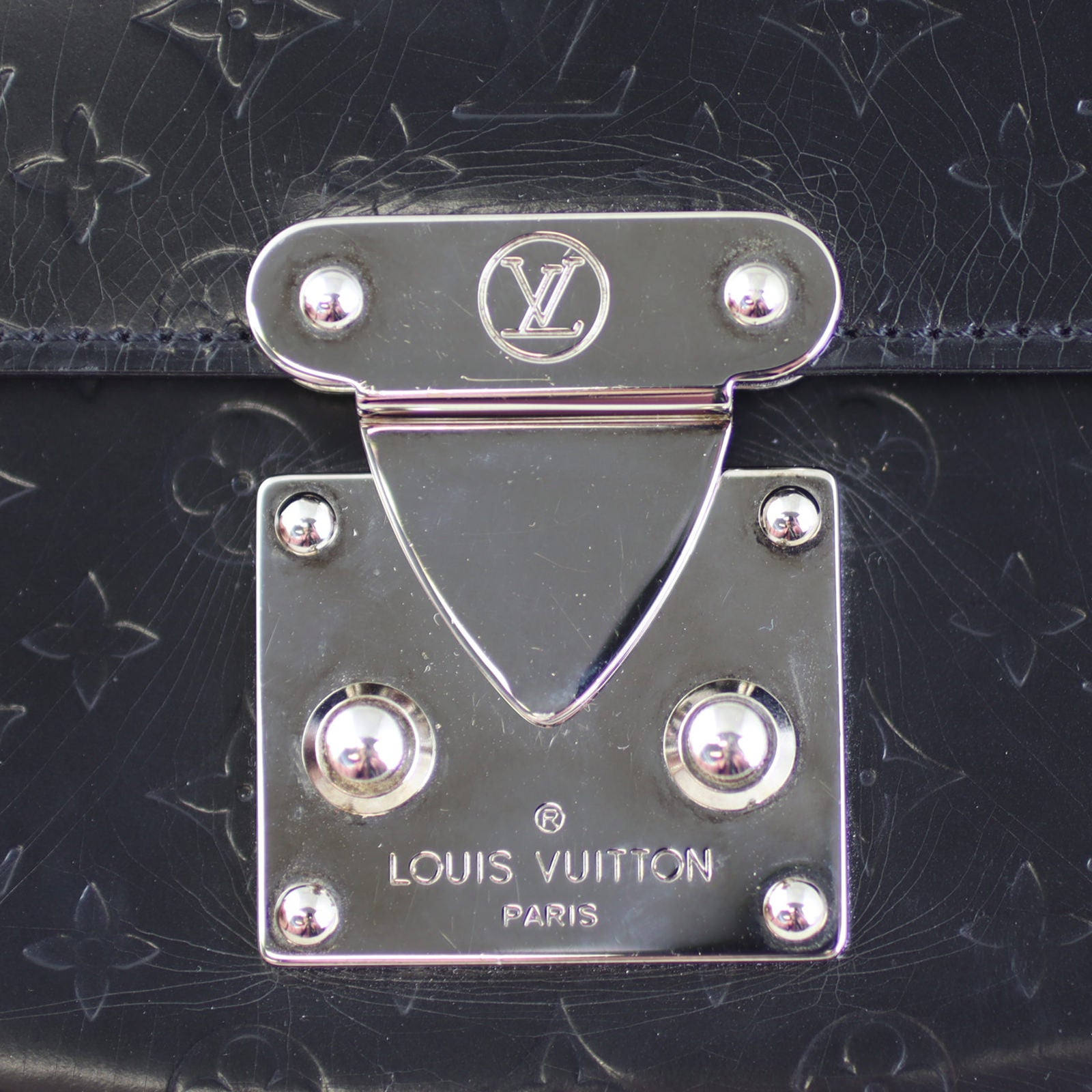 Louis Vuitton Anouchka MM Clutch Lock