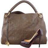 Louis Vuitton Artsy MM Monogram Empreinte Scale