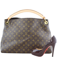 Louis Vuitton Artsy MM Monogram Scale