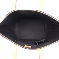 Louis Vuitton Bellevue GM Monogram Vernis Interior