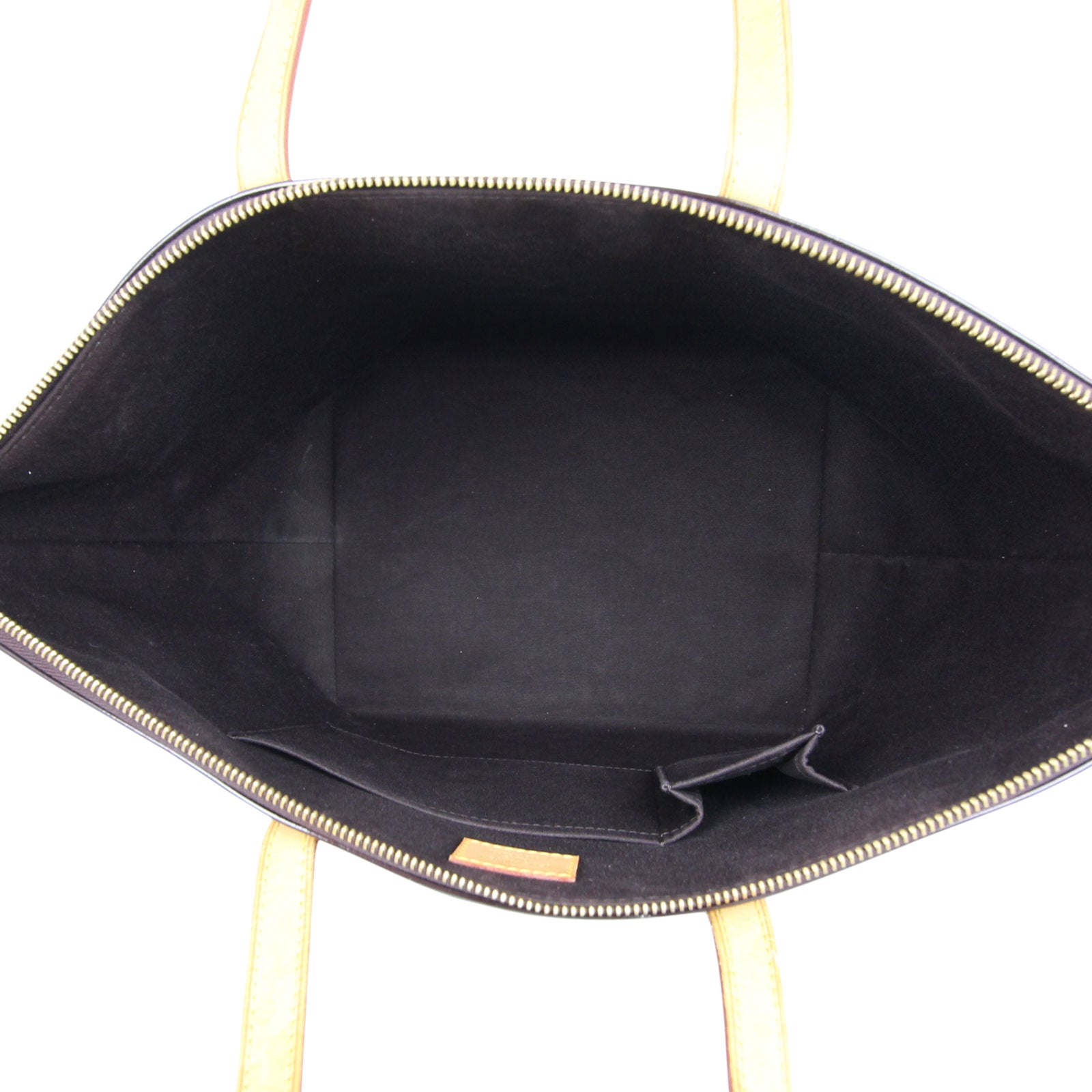 Louis Vuitton Bellevue GM Monogram Vernis Interior