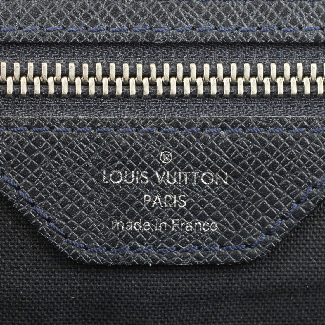 Louis Vuitton Taiga Vassili PM Stamp