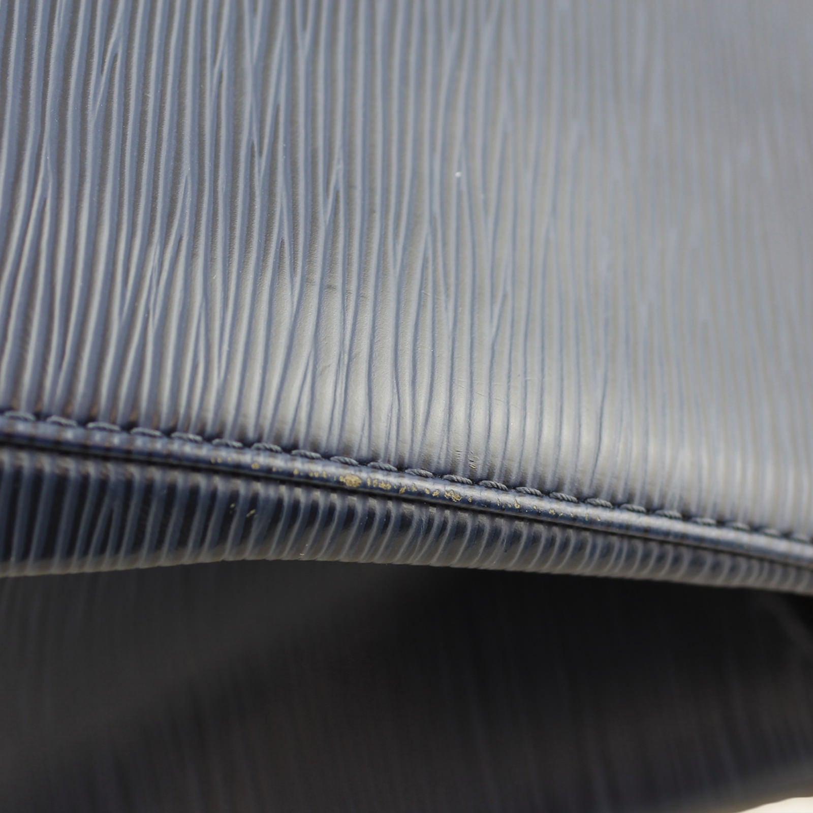 Louis Vuitton Brea MM Epi Indigo piping