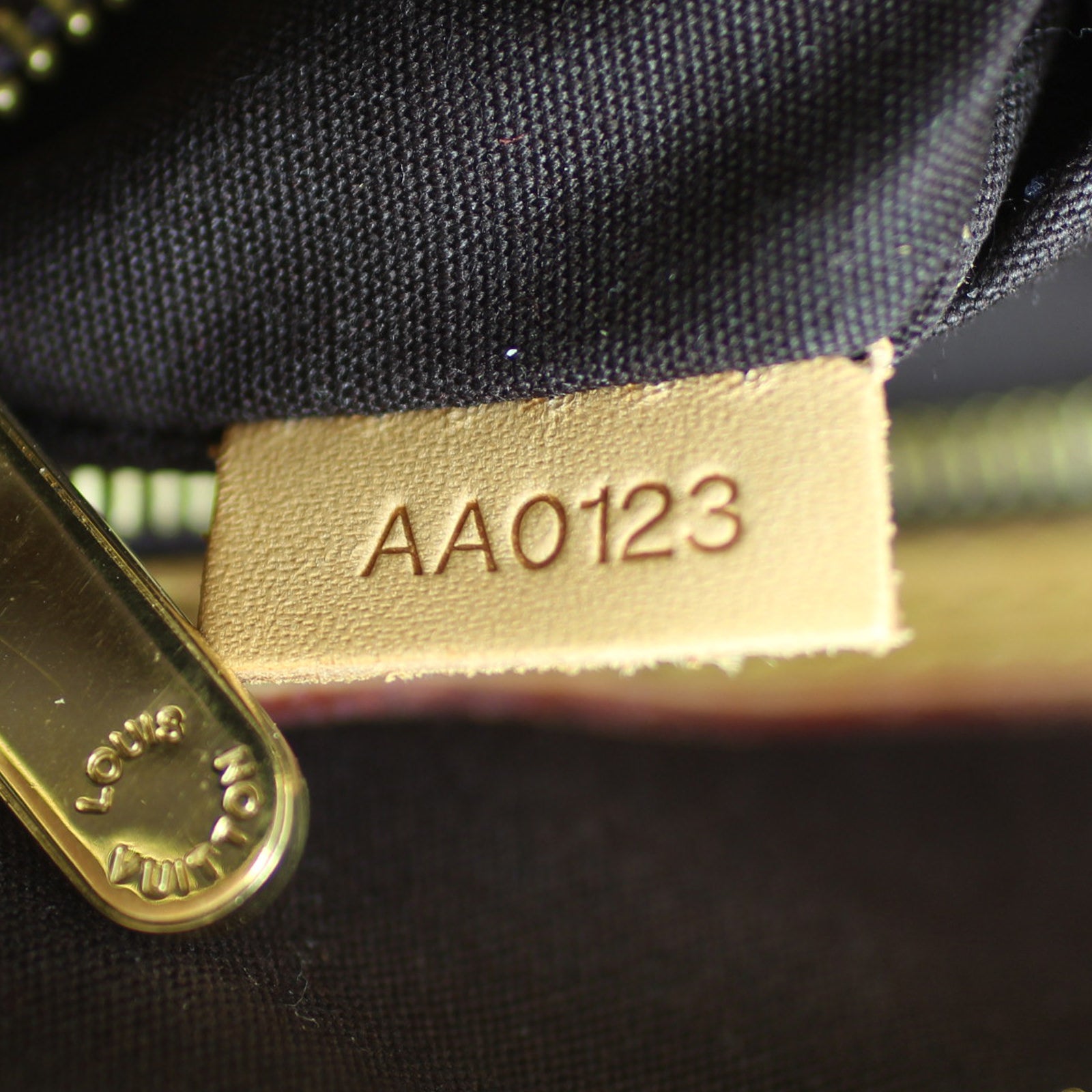 Louis Vuitton Brea MM Monogram Vernis Code