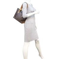 Louis Vuitton Cabas Piano Monogram Mannequin