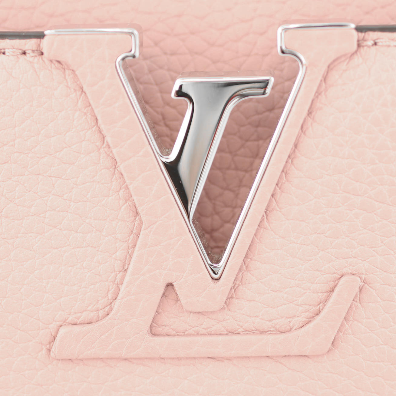 Louis Vuitton Capucines PM Logo