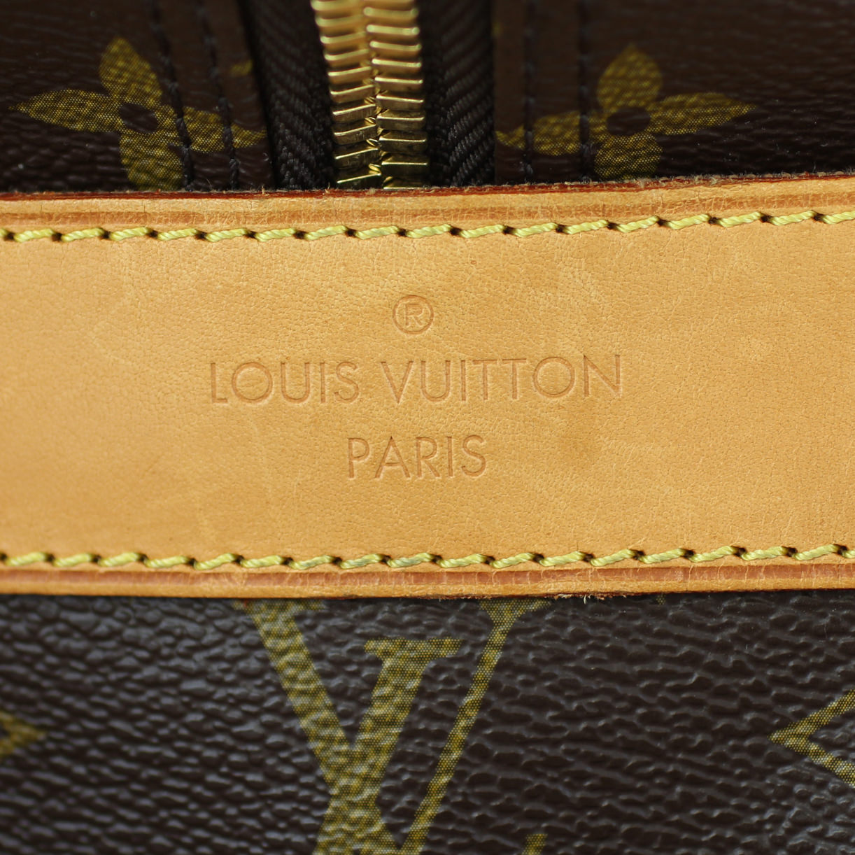 Louis Vuitton Carryall Monogram Exterior