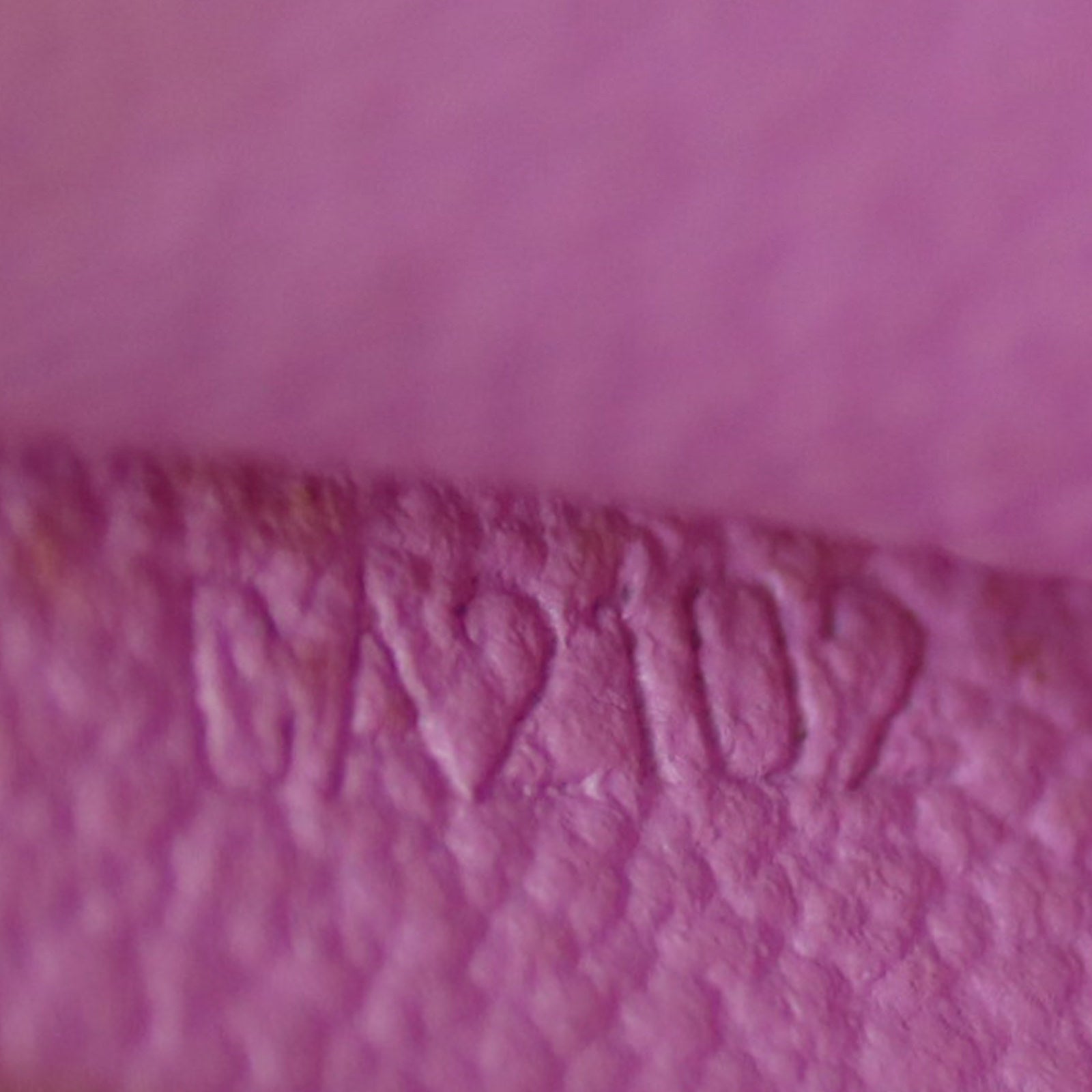 Louis Vuitton Cosmetic Pouch Multicolore Code