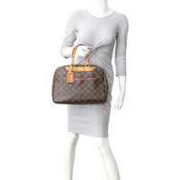 Louis Vuitton Deauville Bowling Vanity Monogram Mannequin