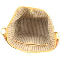 Louis Vuitton Delightful PM Monogram Interior