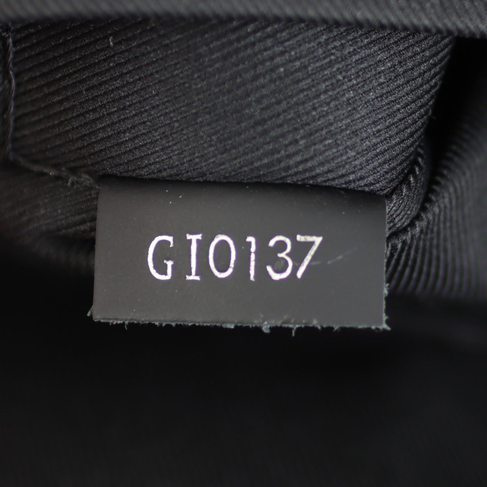 Louis Vuitton District PM Code