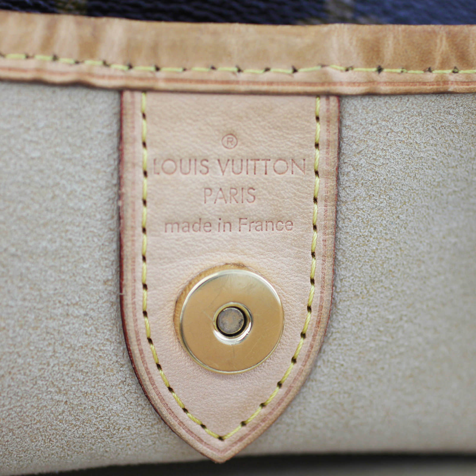 Louis Vuitton Galliera PM stamp