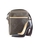 Louis Vuitton Geant Messenger scale