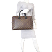 Louis Vuitton Kitan Messenger Monogram Macassar Mannequin