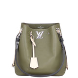 Louis Vuitton Lockme Bucket Front