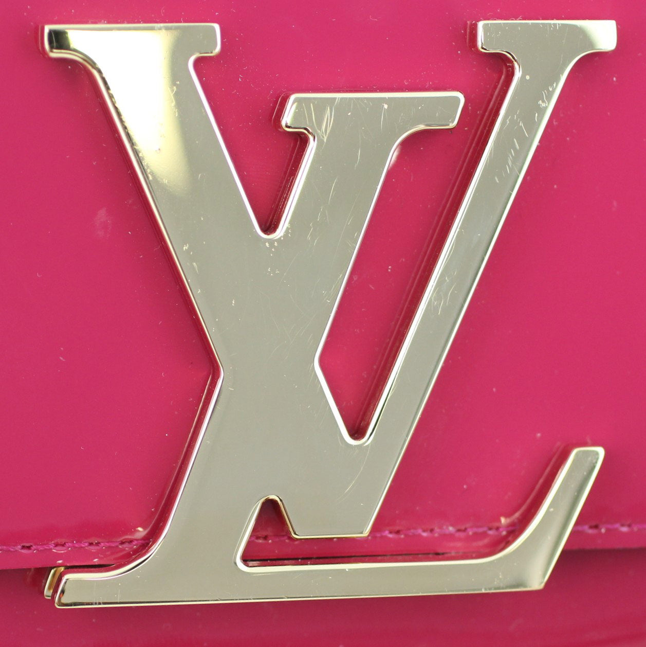 Louis Vuitton Louise Clutch MM Logo