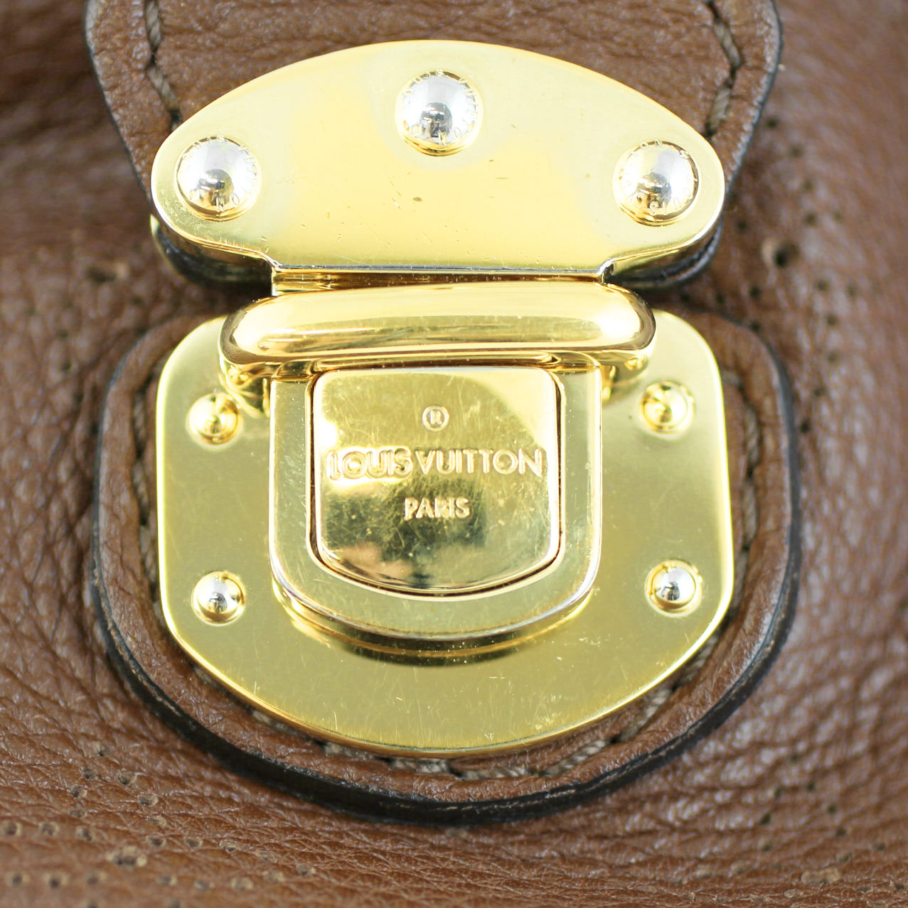 Louis Vuitton Mahina XL Lock