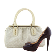 Louis Vuitton Mini Lin Trapeze GM Scale