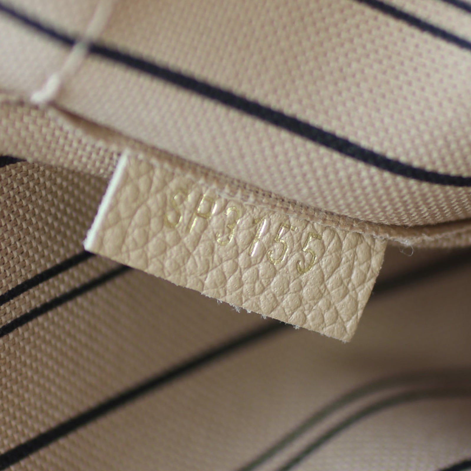 Louis Vuitton Montaigne MM Empreinte Code