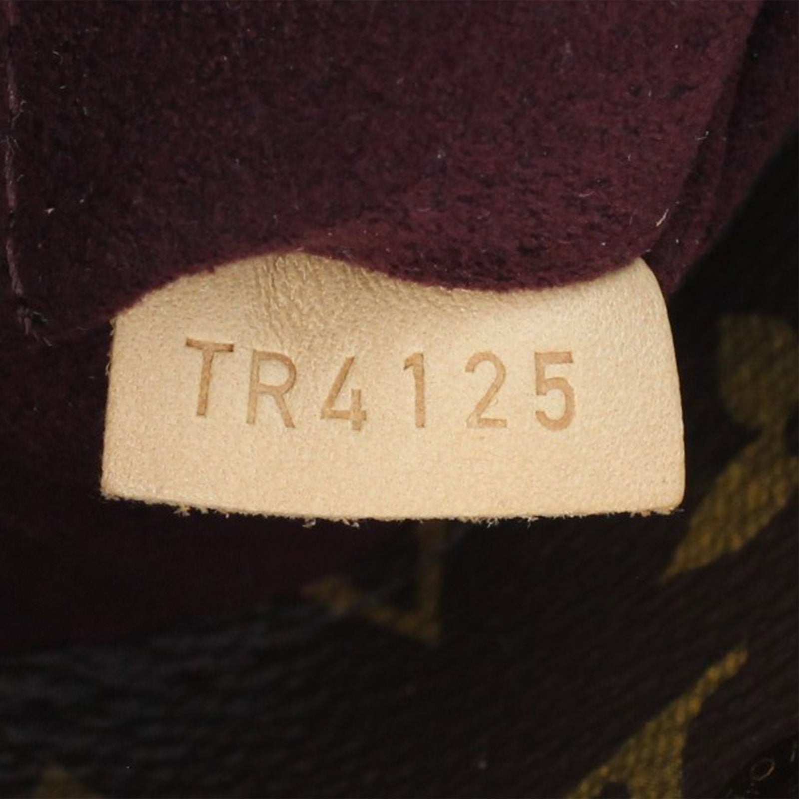 Louis Vuitton Montaigne MM Monogram Code