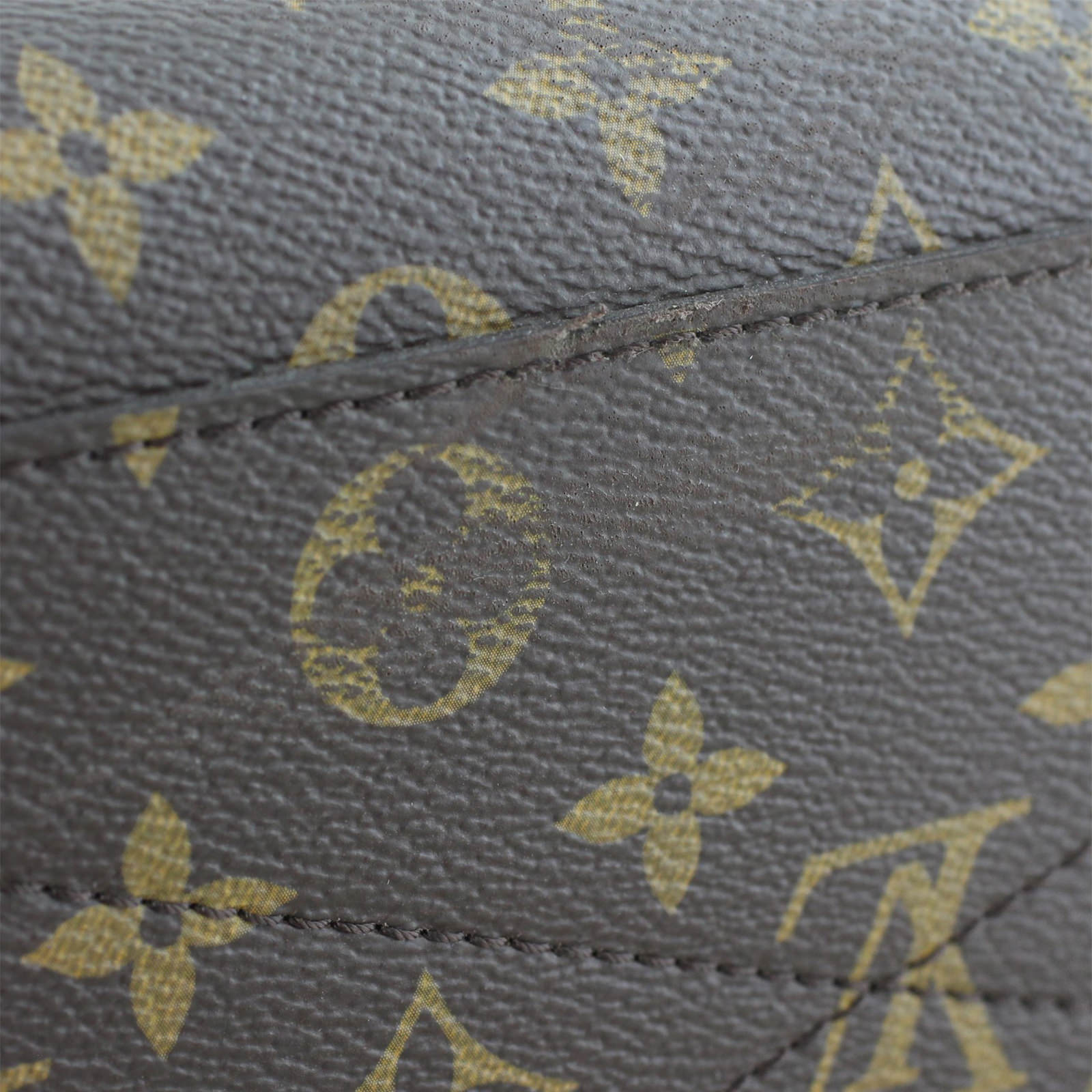 Louis Vuitton Montaigne MM Monogram Flaw