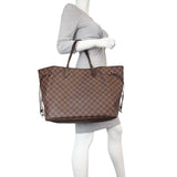 Louis Vuitton Neverfull GM Damier Ebene Scale