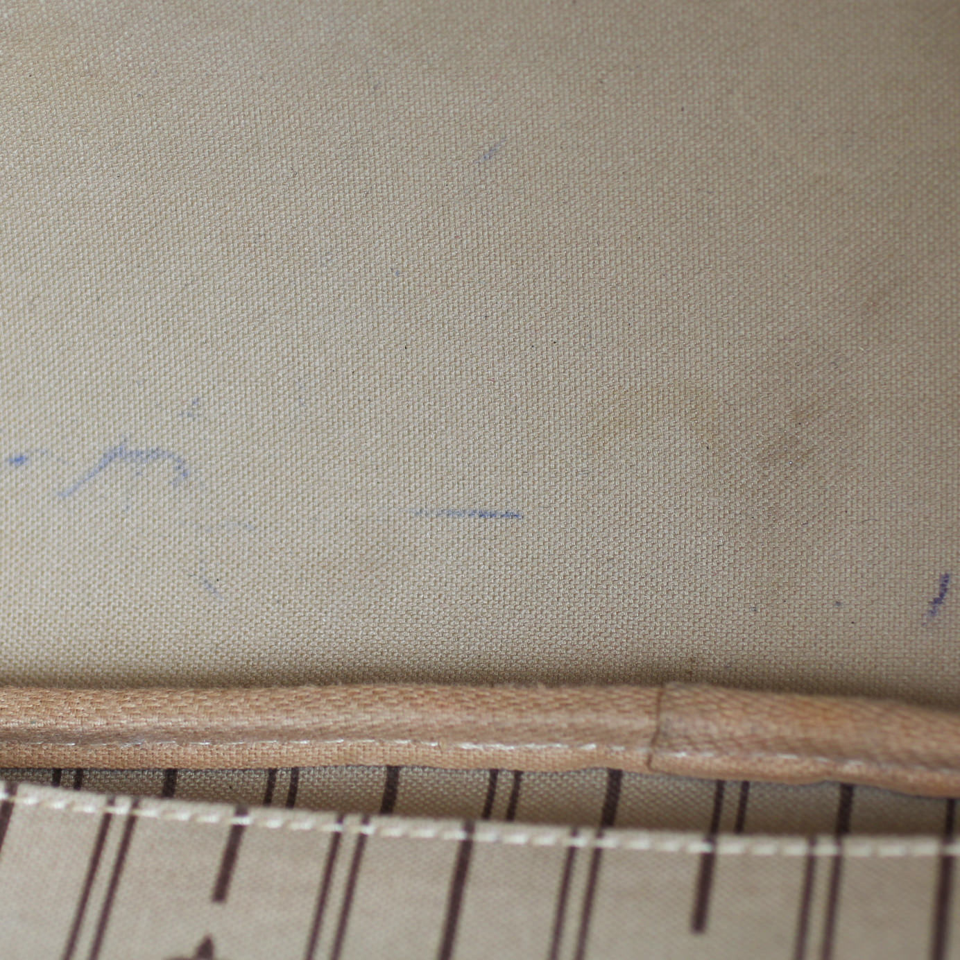Louis Vuitton Neverfull GM Monogram Stains