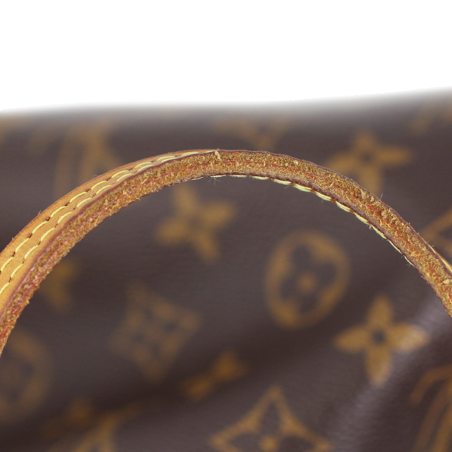 12Louis Vuitton Neverfull GM Monogram Strap