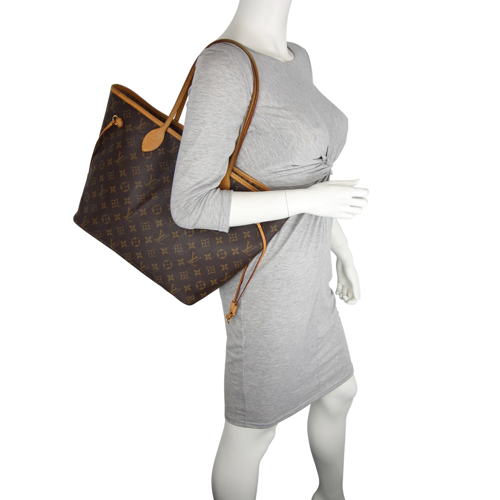 Louis Vuitton Neverfull MM Monogram mannequin