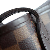 Louis Vuitton Neverfull MM Handle bases