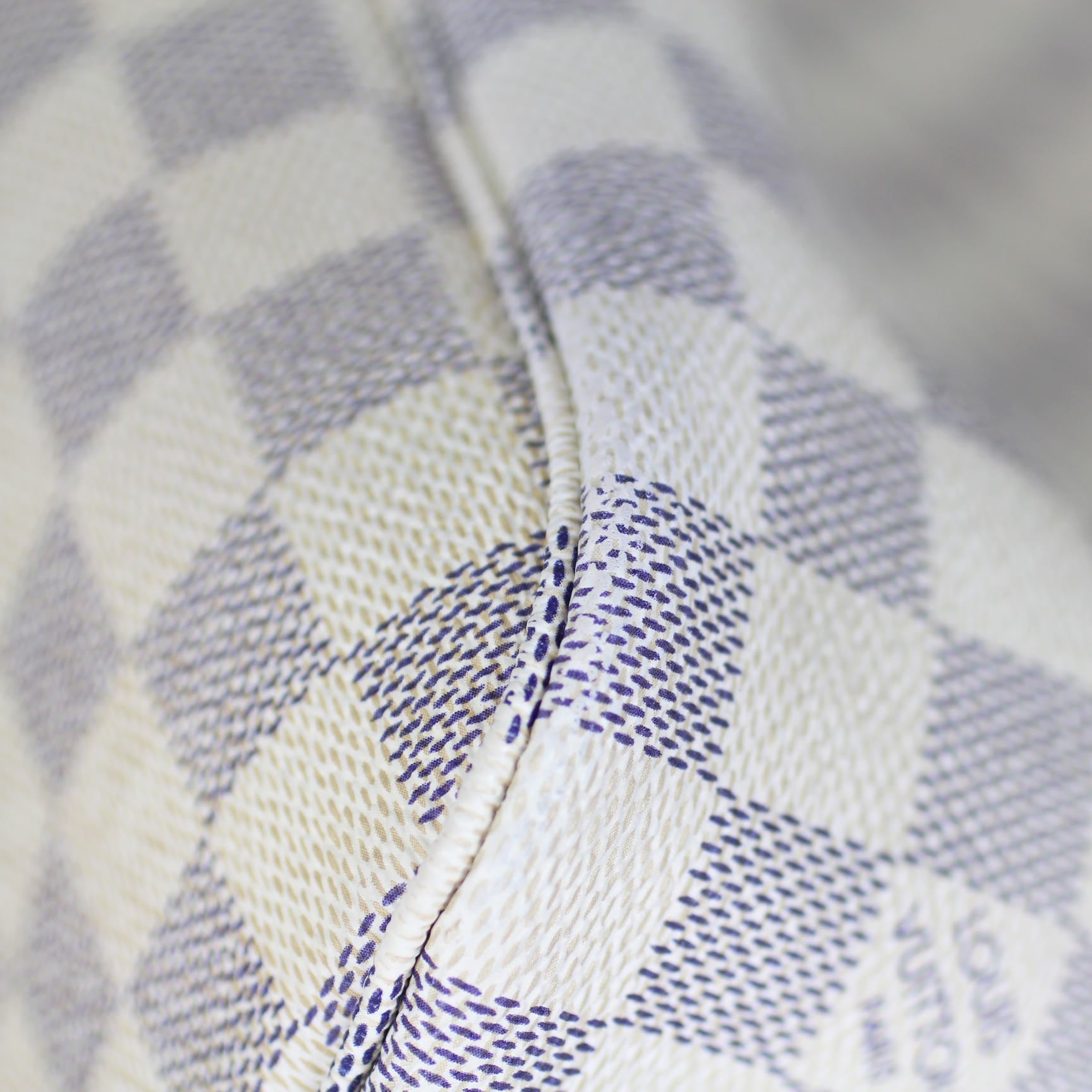 Louis Vuitton Neverfull MM Damier Azur Lining