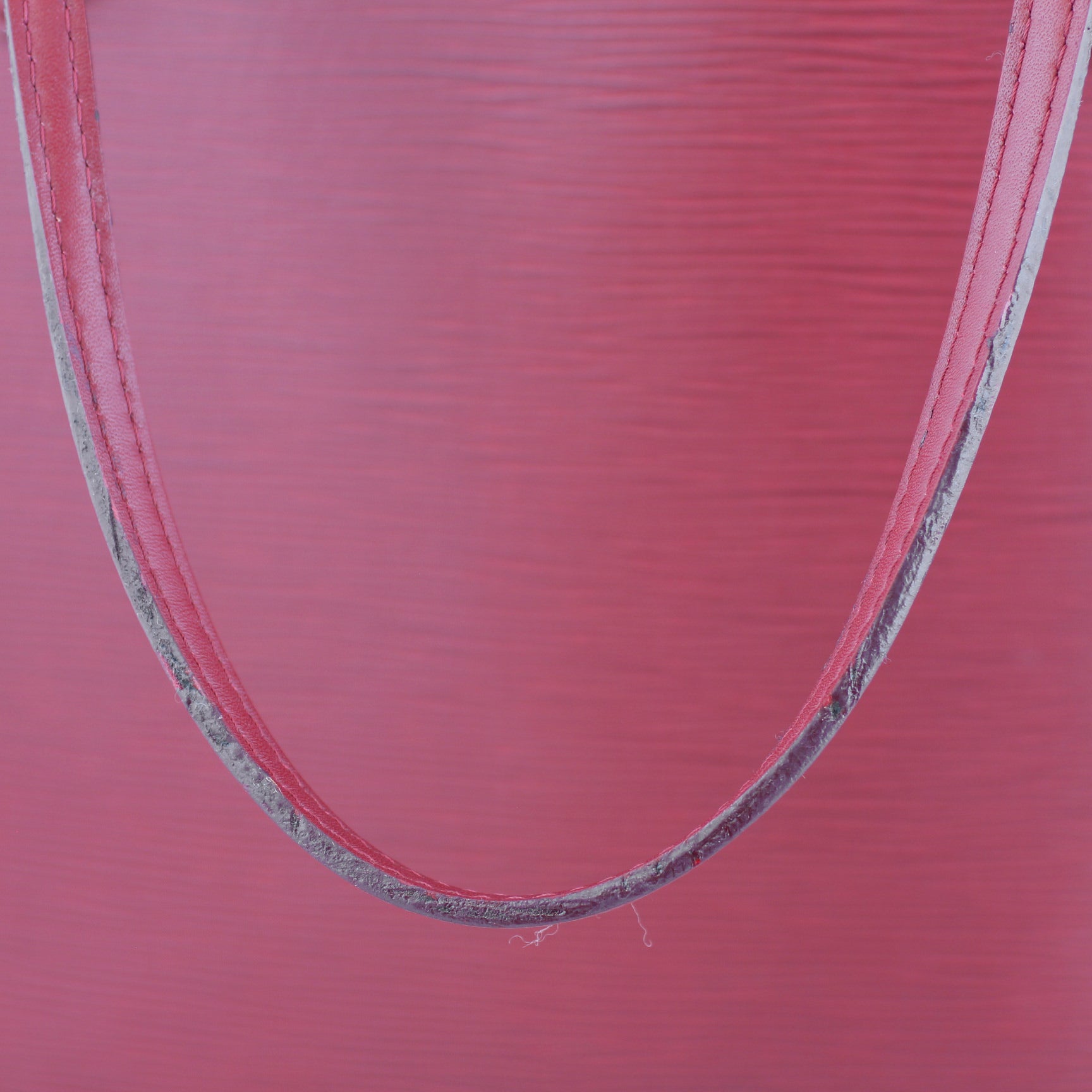 Louis Vuitton Neverfull MM Epi Handle