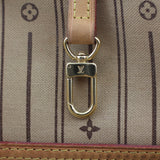 Louis Vuitton Neverfull MM Monogram hardware