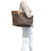 Louis Vuitton Neverfull MM Monogram Mannequin