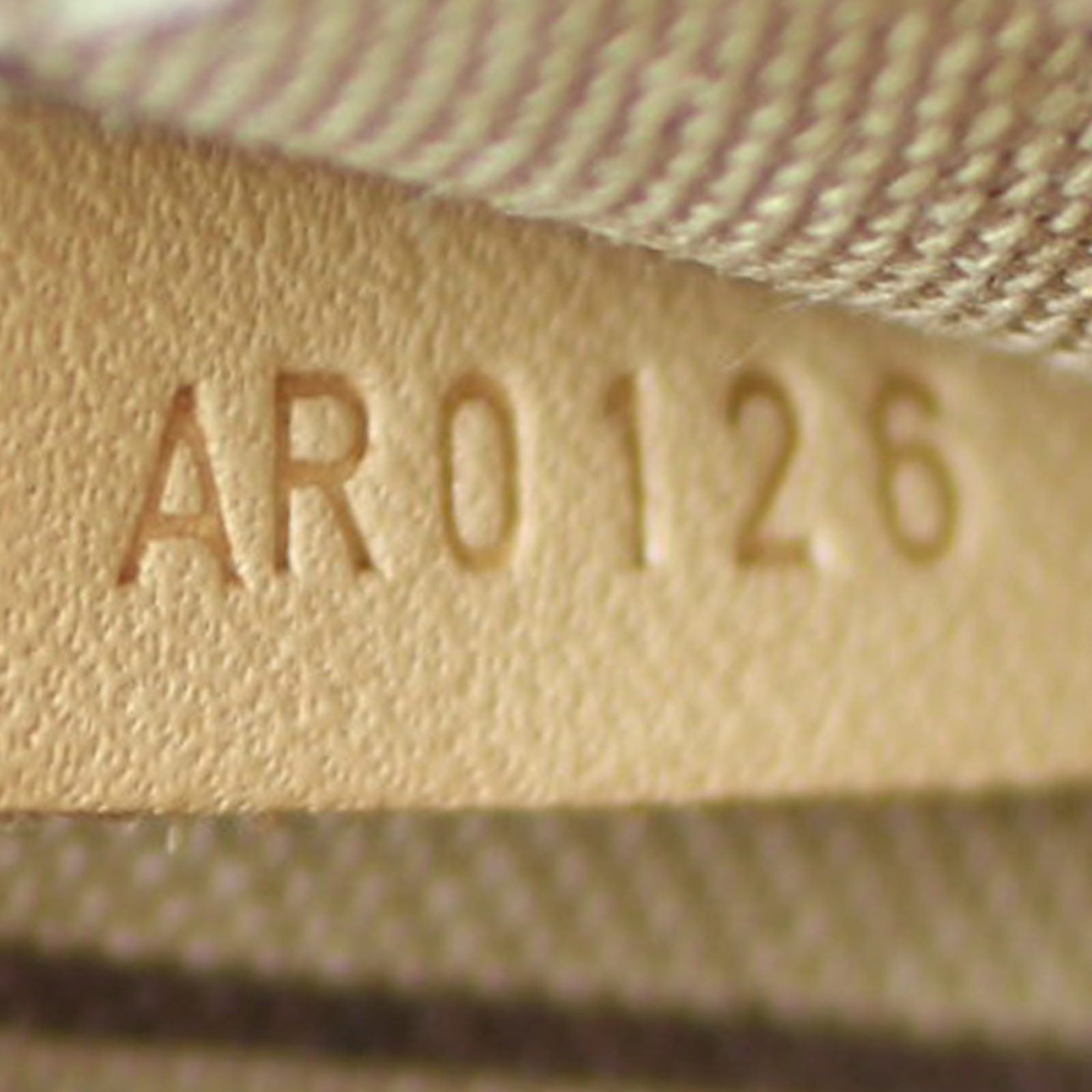 Louis Vuitton Neverfull PM Monogram Code