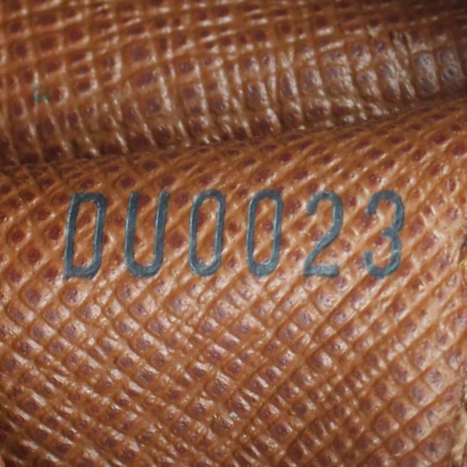 Louis Vuitton Papillon 19 Monogram Code