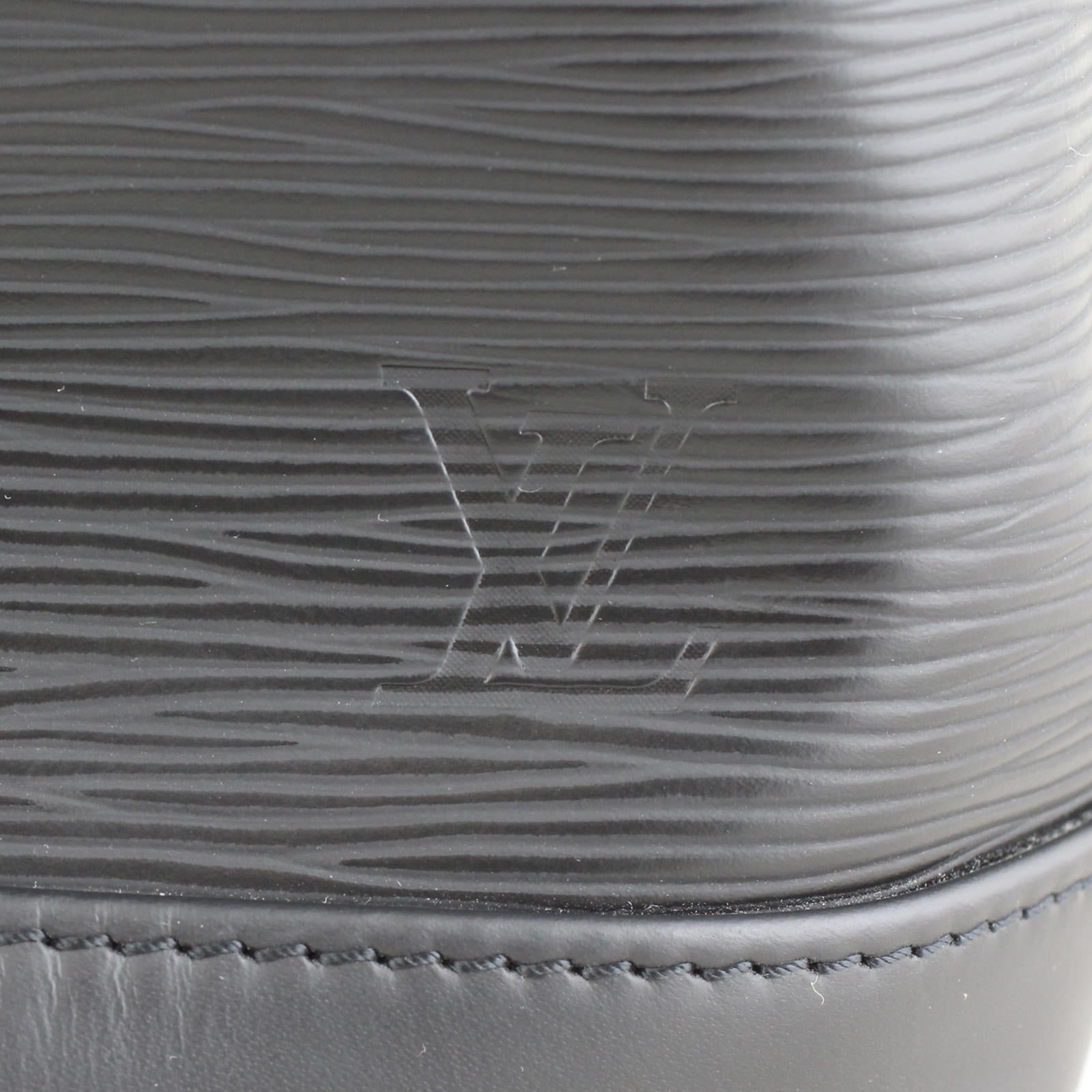 Louis Vuitton Petit Noé Epi Stamp