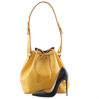 Louis Vuitton Petit Noe scale