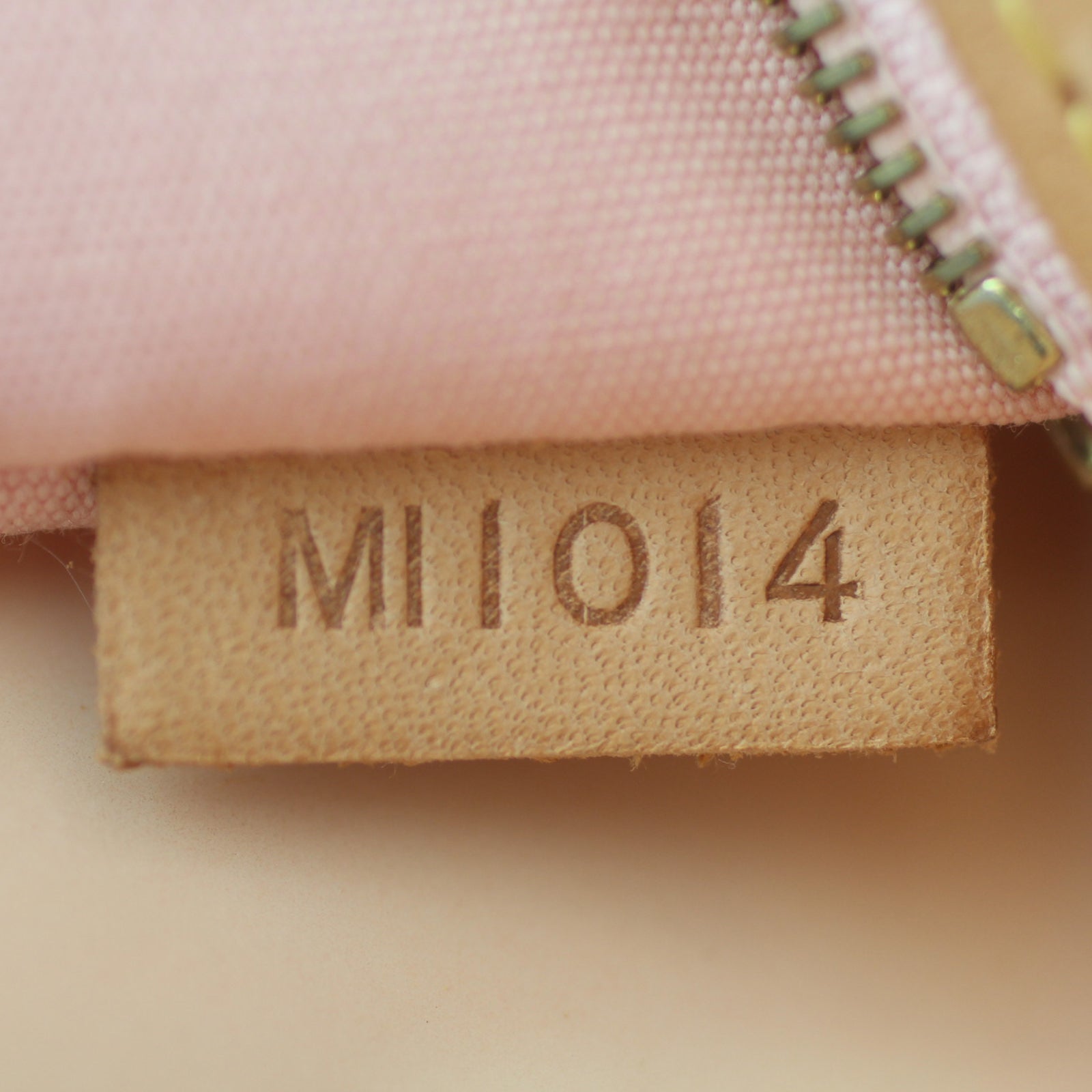 Louis Vuitton PM Reade Code