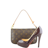 Louis Vuitton Pochette Accessories Monogram Scale