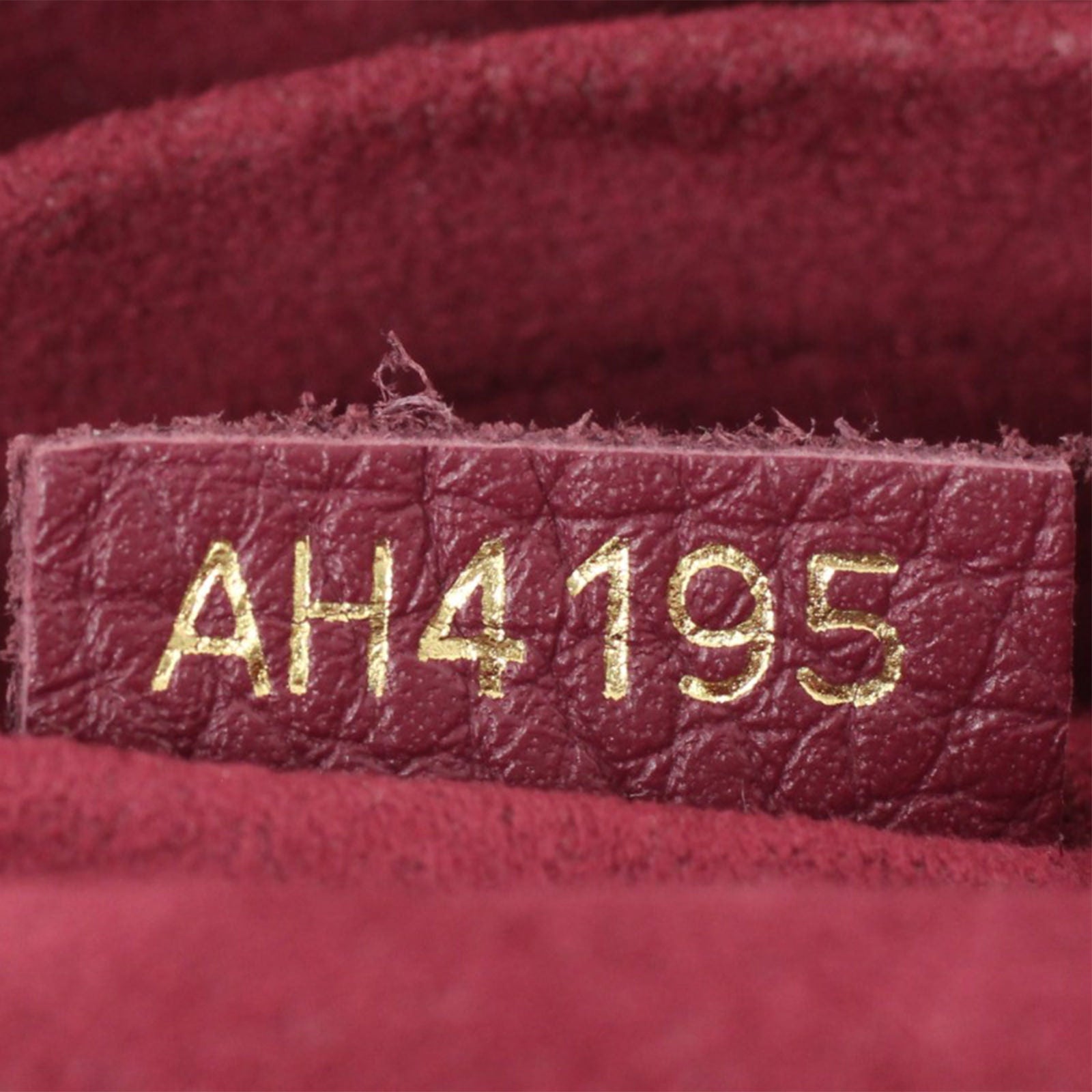 Louis Vuitton Retiro NM Monogram Aurore Code