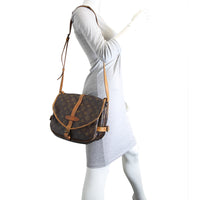 Louis Vuitton Saumur 30 mannequin